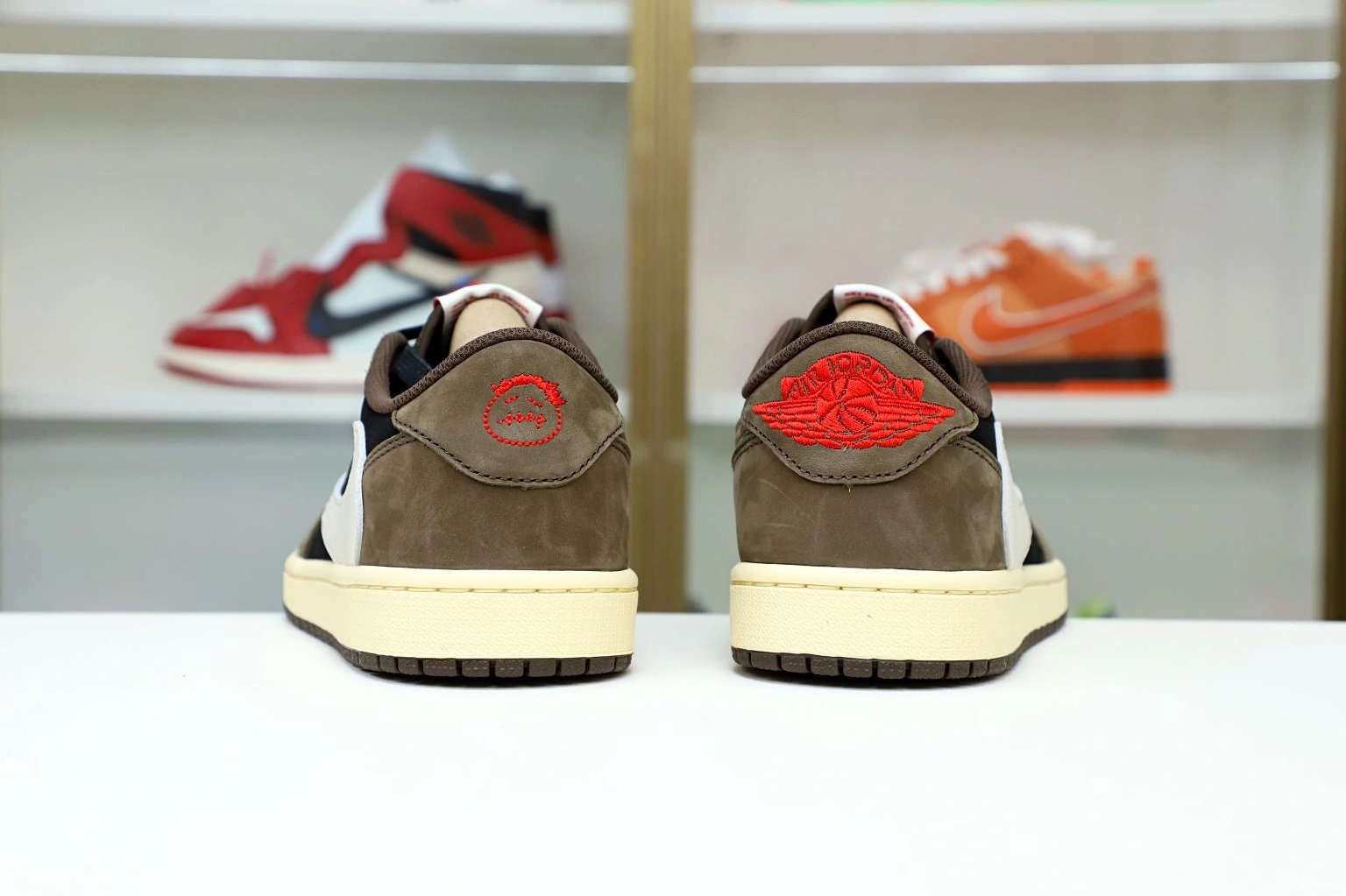 Jordan Jordan 1mLow x Travis SP OG Scott TS Air 0208